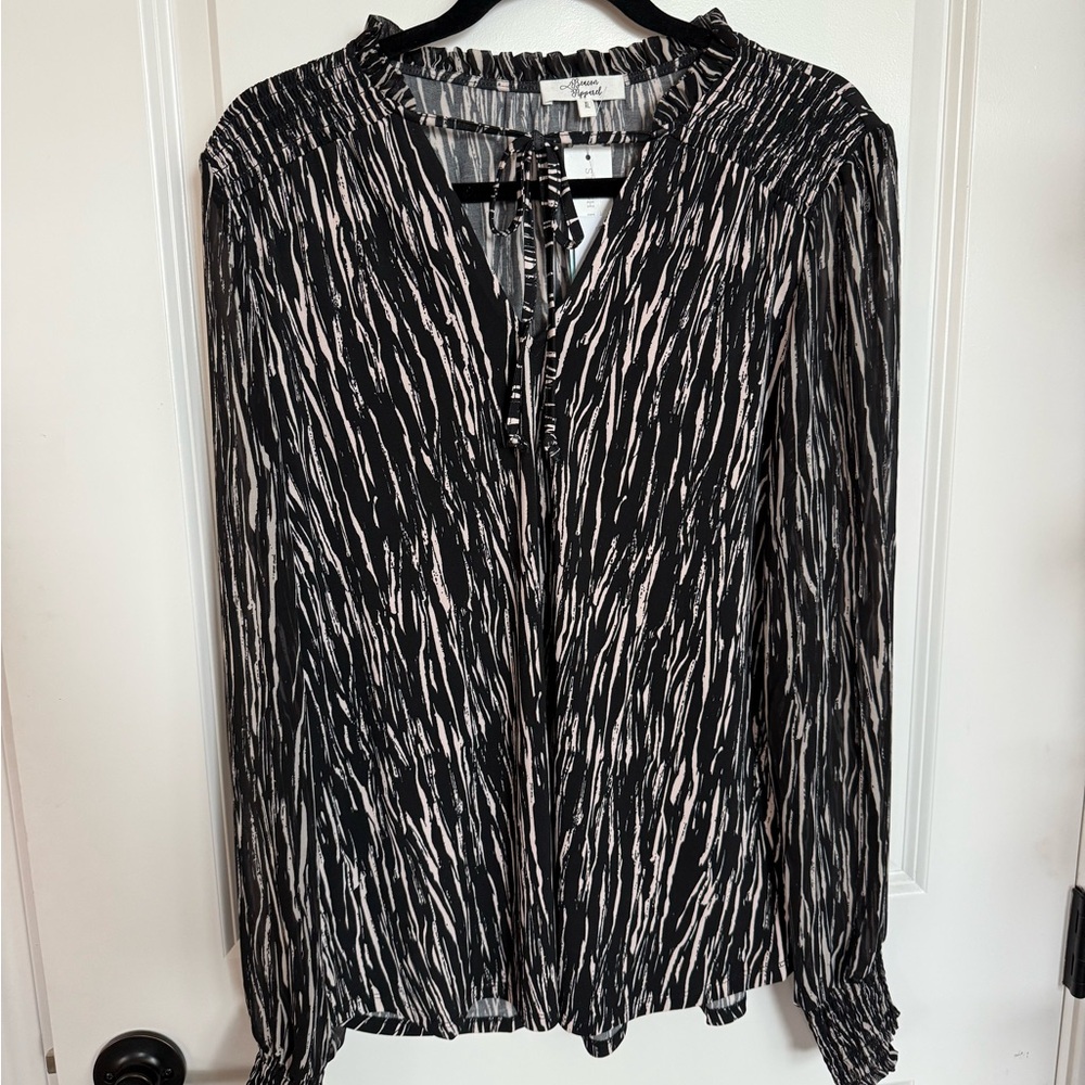 Stylish Black and Cream Patterned Blouse